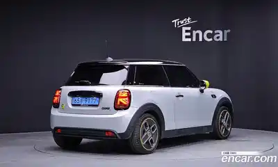 Mini Cooper 2022 Автомат в Москве № 152986, миниатюра 11