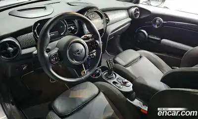 Mini Cooper 2022 Автомат в Москве № 152986, миниатюра 12