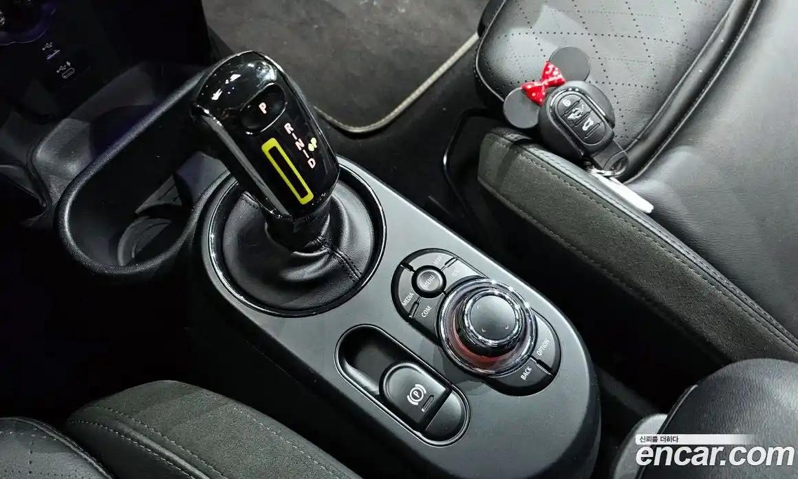 Mini Cooper 2022 Автомат в Москве № 152986, фото 10