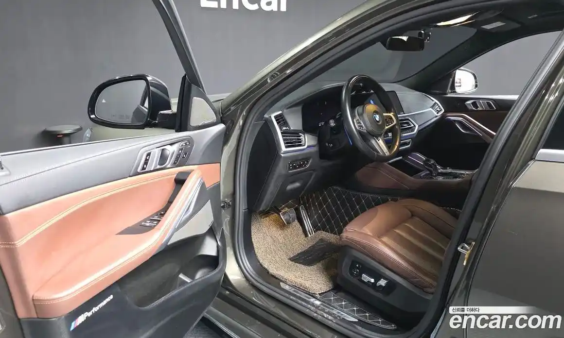 BMW X6 2021 3.0 Автомат в Москве № 156112, фото 1