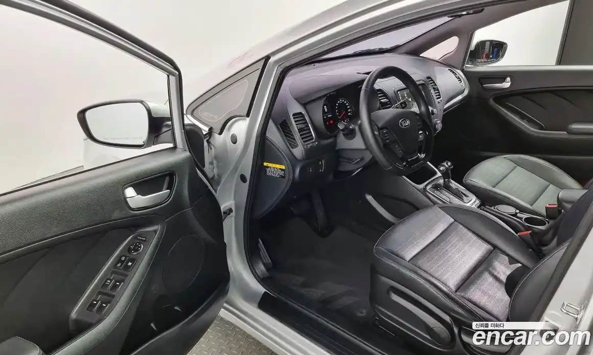 Kia K3 2017 1.6 Автомат в Москве № 160795, фото 6