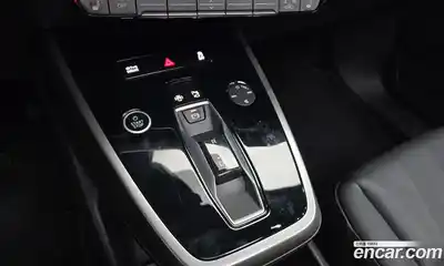 Audi Q4 e-tron 2023 0.2 Автомат в Москве № 162906, миниатюра 3