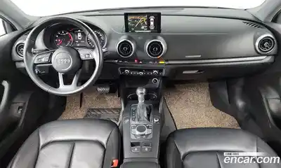 Audi A3 2018 2.0 Автомат в Москве № 163387, миниатюра 11