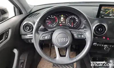 Audi A3 2018 2.0 Автомат в Москве № 163387, миниатюра 10