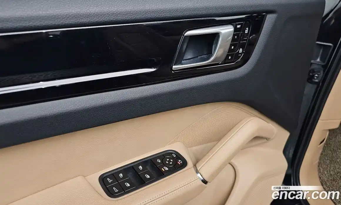 Porsche Cayenne 2019 3.0 Автомат в Москве № 165602, фото 11