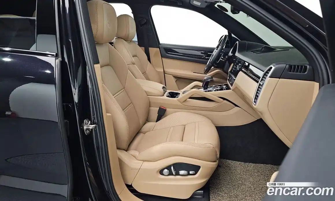 Porsche Cayenne 2019 3.0 Автомат в Москве № 165602, фото 3