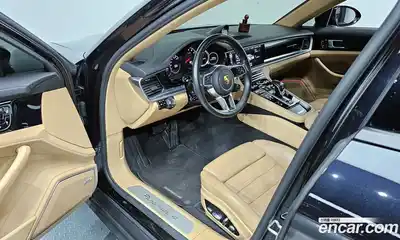 Porsche Panamera 2018 3.0 Автомат в Москве № 165663, миниатюра 2