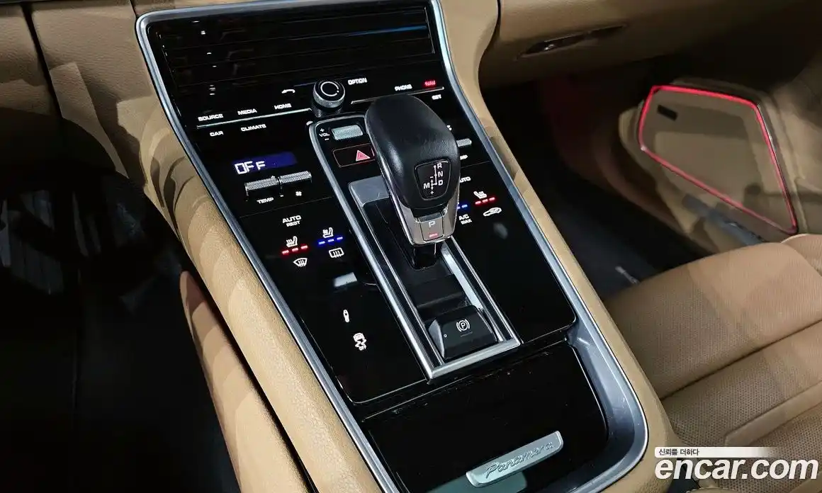 Porsche Panamera 2018 3.0 Автомат в Москве № 165663, фото 9