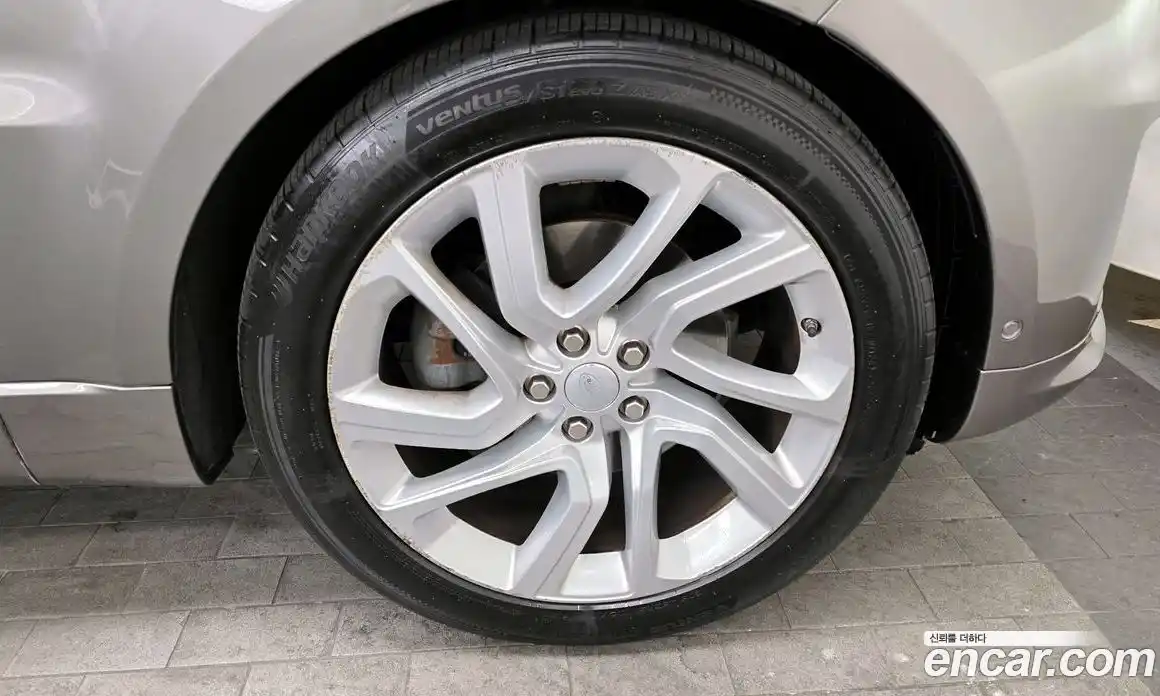 Land Rover Range-Rover Sport 2019 3.0 Автомат в Москве № 166689, фото 5