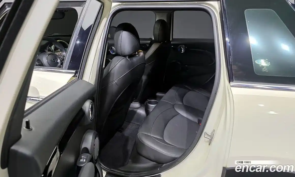 Mini Cooper 2019 1.5 Автомат в Москве № 167263, фото 19