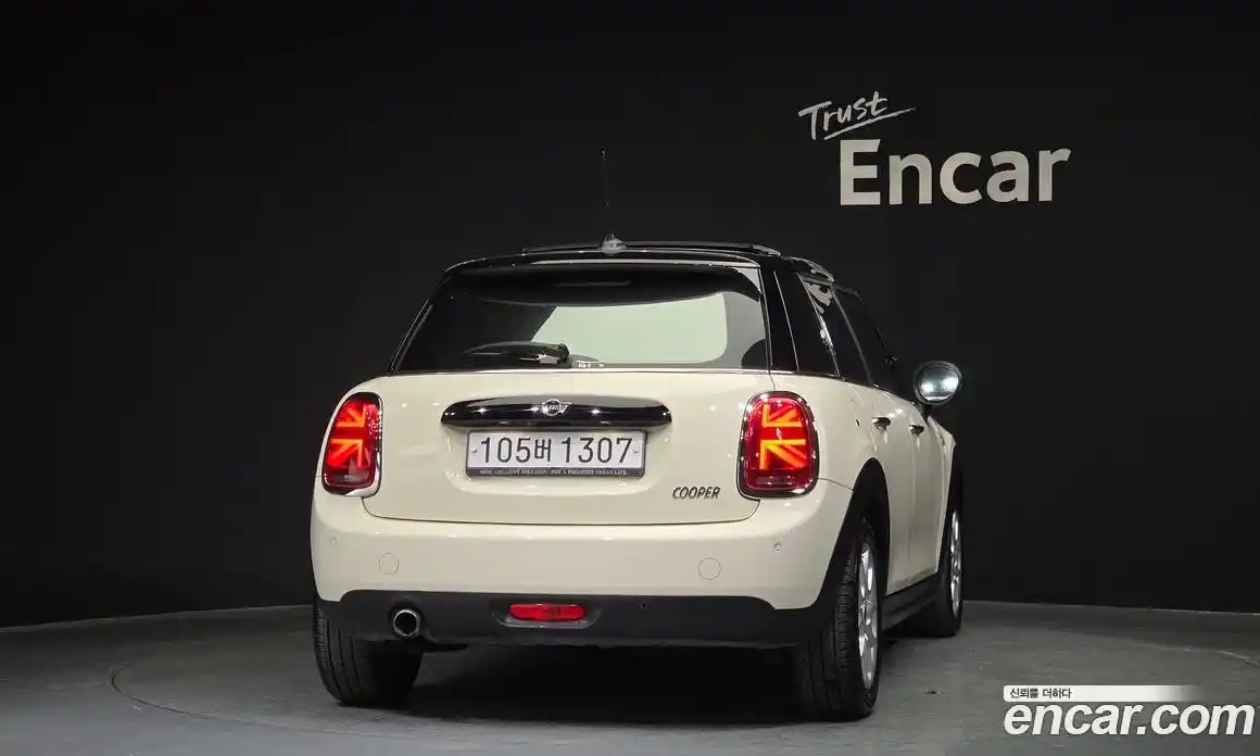 Mini Cooper 2019 1.5 Автомат в Москве № 167263, фото 20