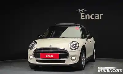 Mini Cooper 2019 1.5 Автомат в Москве № 167263, миниатюра 3