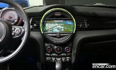 Mini Cooper 2019 1.5 Автомат в Москве № 167263, миниатюра 5