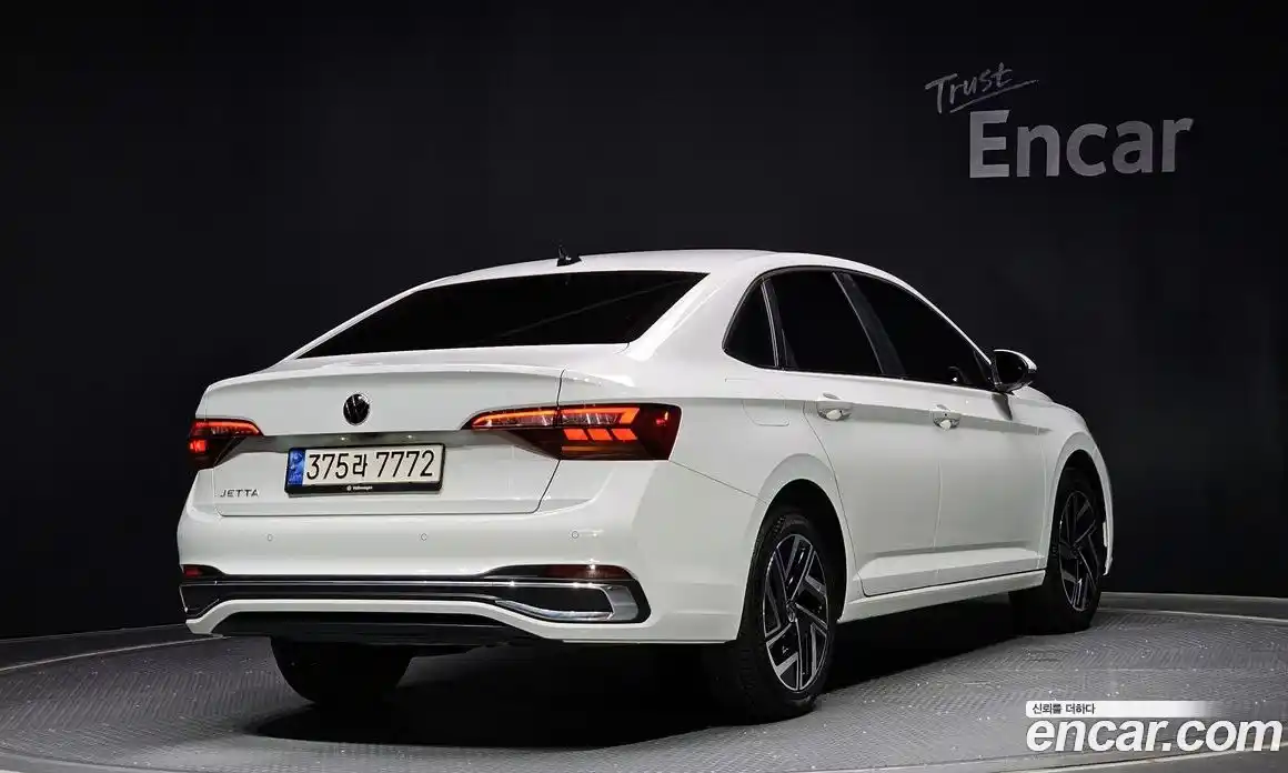 Volkswagen Jetta 2023 1.5 Автомат в Москве № 168621, фото 10