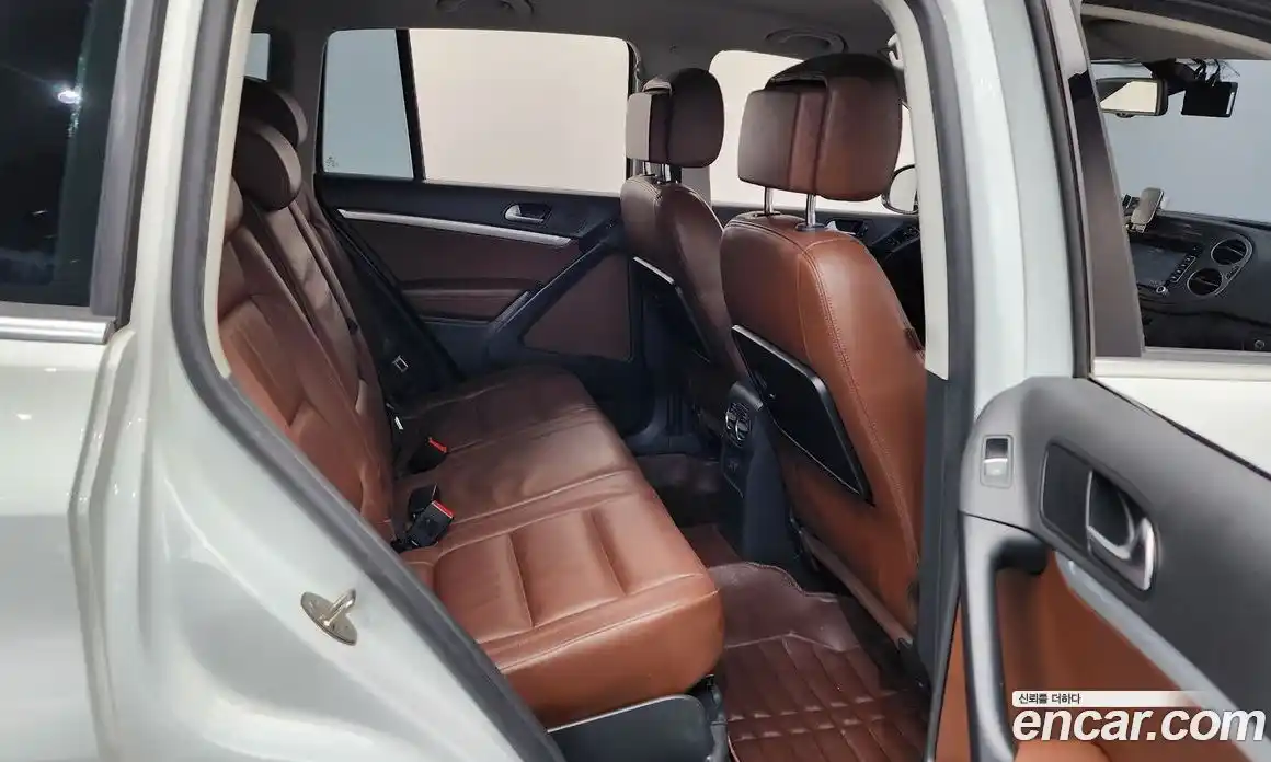 Volkswagen Tiguan 2016 2.0 Автомат в Москве № 168960, фото 1