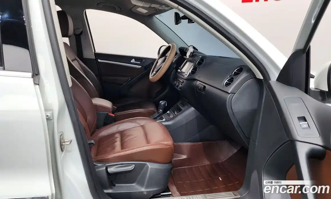 Volkswagen Tiguan 2016 2.0 Автомат в Москве № 168960, фото 3