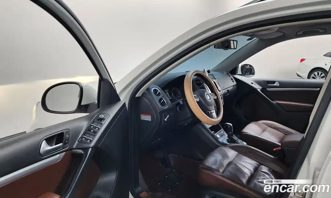 Volkswagen Tiguan 2016 2.0 Автомат в Москве № 168960, фото 6