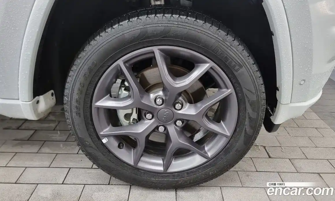 Jeep Cherokee 2021 3.6 Автомат в Москве № 169529, фото 1