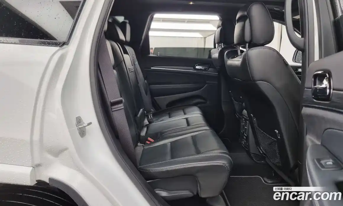 Jeep Cherokee 2021 3.6 Автомат в Москве № 169529, фото 15