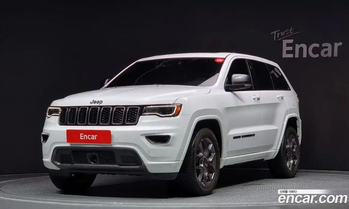 Jeep Cherokee 2021 3.6 Автомат в Москве № 169529, фото 19