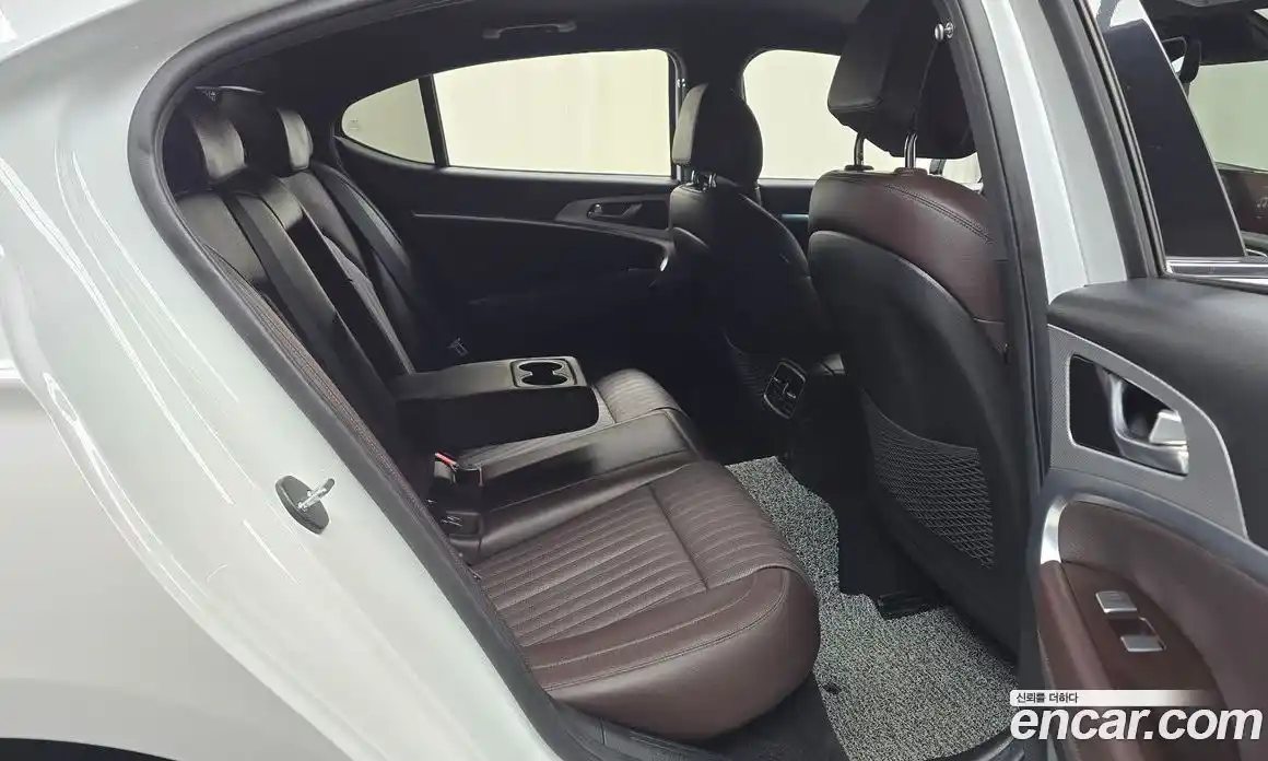 Genesis G70 2022 2.0 Автомат в Москве № 16984, фото 3