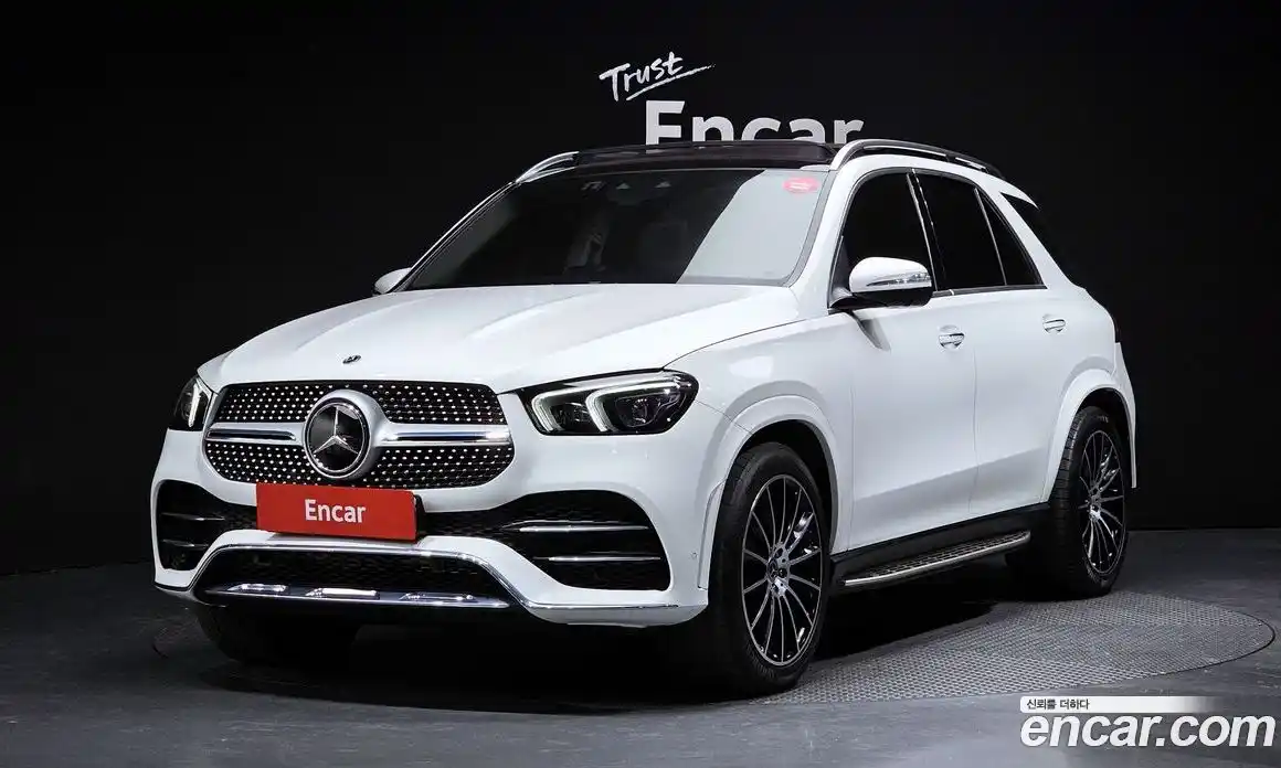 Mercedes-Benz GLE-Class 2023 3.0 Автомат в Москве № 178382, фото 14