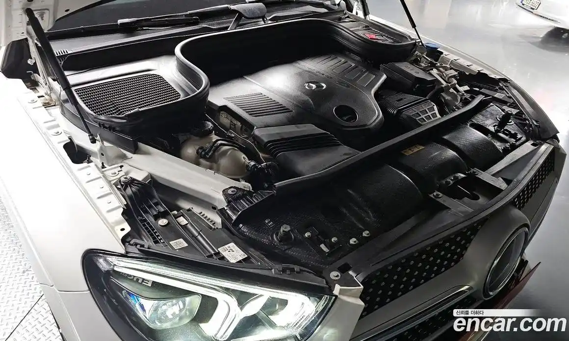 Mercedes-Benz GLE-Class 2023 3.0 Автомат в Москве № 178382, фото 15