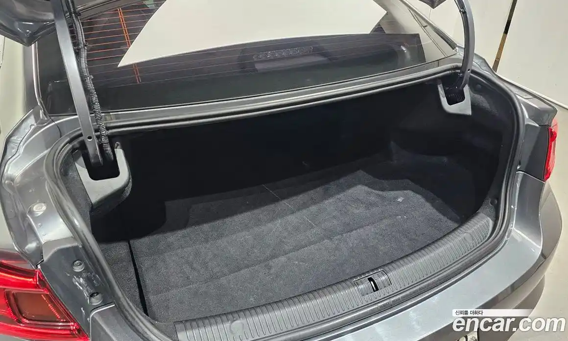 Renault SM6 2019 2.0 Автомат в Москве № 185149, фото 10