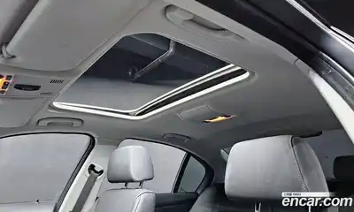 BMW 3-Series 2009 2.0 Автомат в Москве № 189478, миниатюра 11