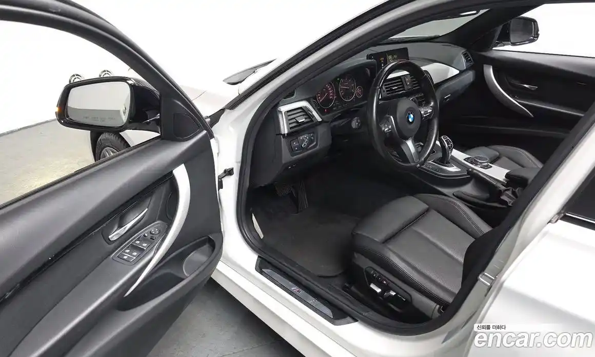 BMW 3-Series 2018 2.0 Автомат в Москве № 192039, фото 20