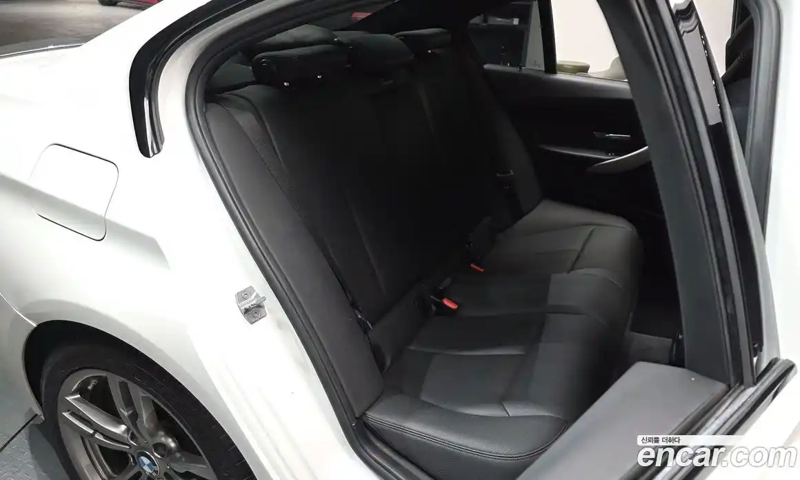 BMW 3-Series 2018 2.0 Автомат в Москве № 192039, фото 8