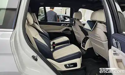 BMW X7 2021 4.4 Автомат в Москве № 192388, миниатюра 2