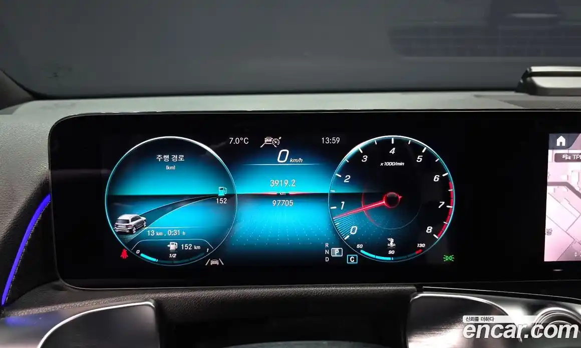 Mercedes-Benz GLB-Class 2021 2.0 Автомат в Москве № 193028, фото 14