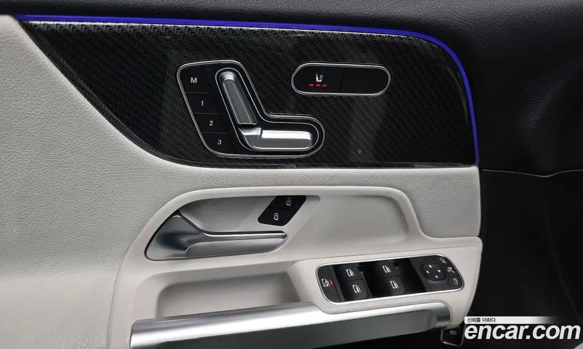 Mercedes-Benz GLB-Class 2021 2.0 Автомат в Москве № 193028, фото 18