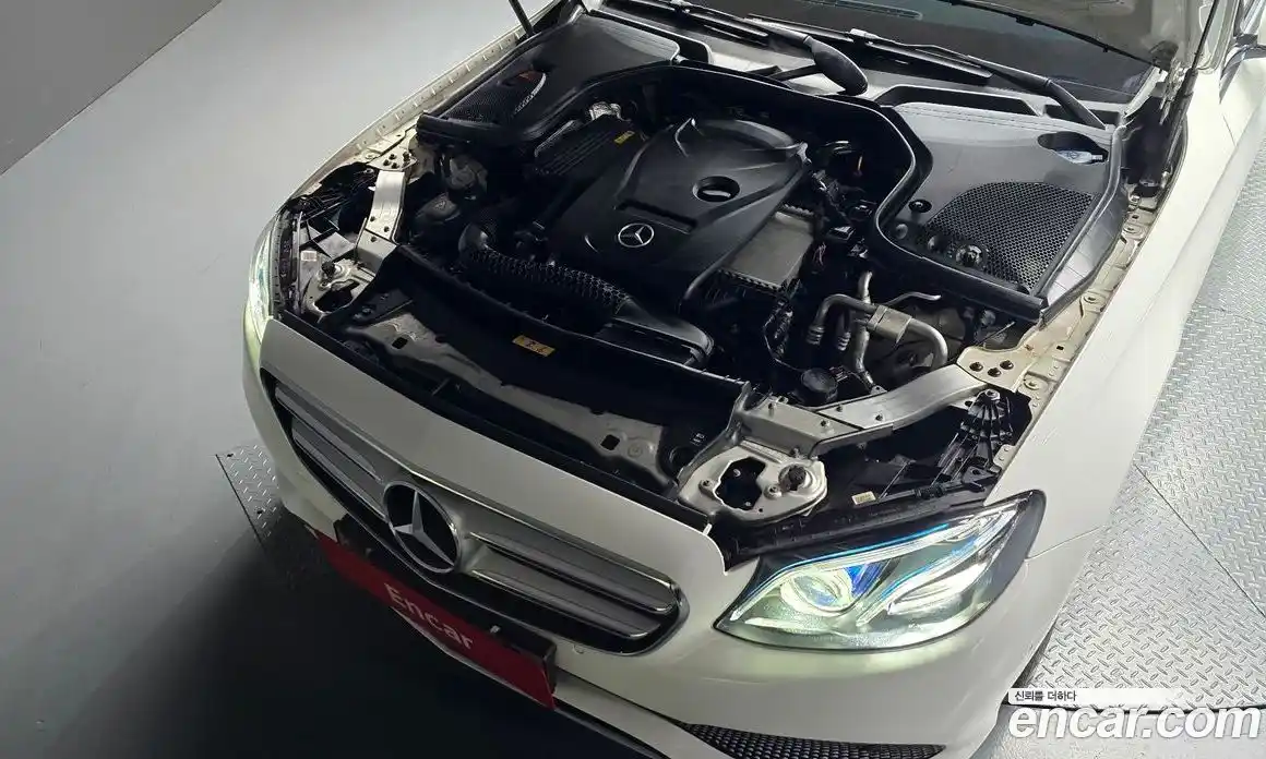 Mercedes-Benz E-Class 2017 2.0 Автомат в Москве № 194189, фото 13