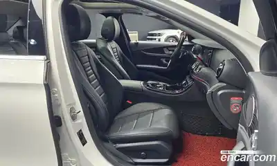 Mercedes-Benz E-Class 2017 2.0 Автомат в Москве № 194189, миниатюра 2