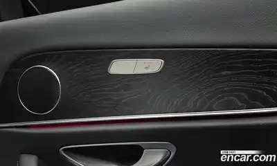 Mercedes-Benz E-Class 2017 2.0 Автомат в Москве № 194189, миниатюра 5