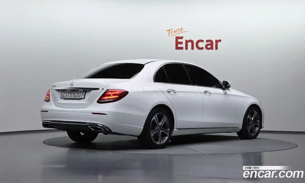 Mercedes-Benz E-Class 2020 2.0 Автомат в Москве № 194570, фото 11