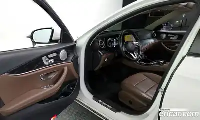 Mercedes-Benz E-Class 2020 2.0 Автомат в Москве № 194570, миниатюра 6