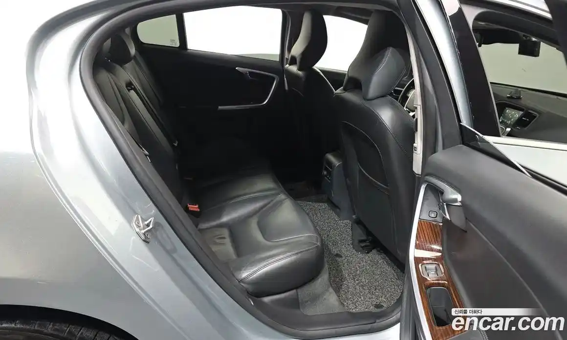 Volvo S60 2016 2.0 Автомат в Москве № 197001, фото 16