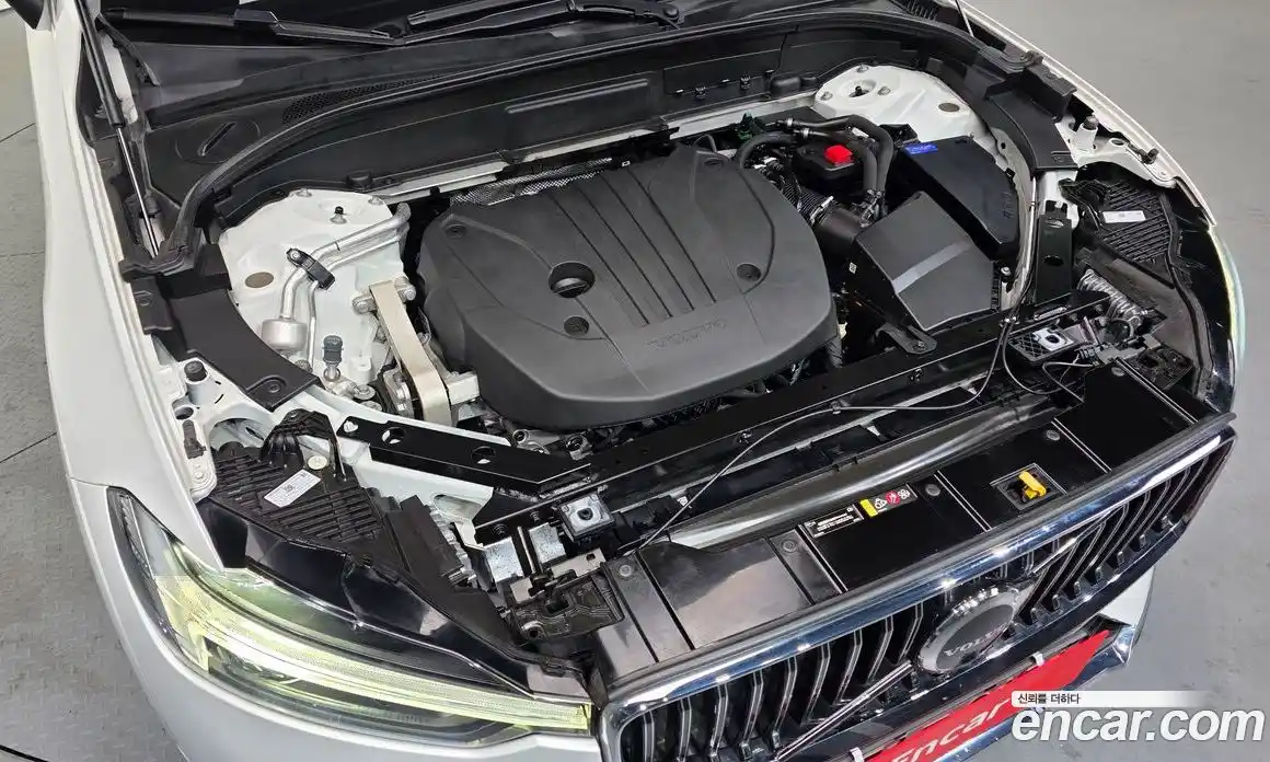 Volvo XC60 2022 2.0 Автомат в Москве № 197010, фото 17