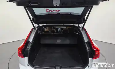 Volvo XC60 2022 2.0 Автомат в Москве № 197010, миниатюра 7