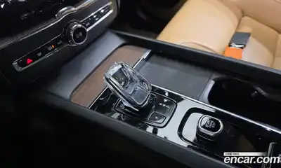 Volvo XC60 2022 2.0 Автомат в Москве № 197010, миниатюра 9