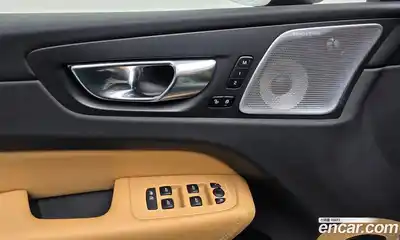 Volvo XC60 2022 2.0 Автомат в Москве № 197010, миниатюра 10