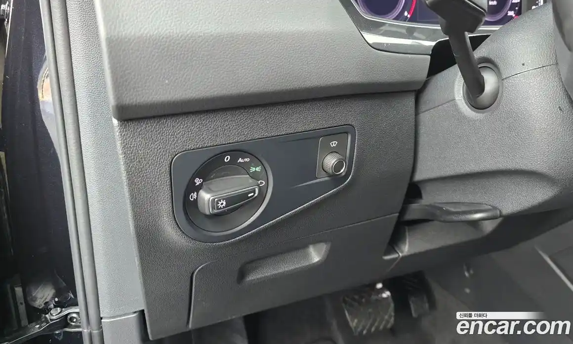 Volkswagen Tiguan 2023 2.0 Автомат в Москве № 199087, фото 19