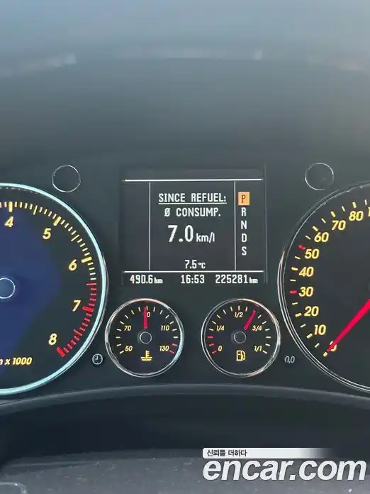 Volkswagen Touareg 2006 4.2 Автомат в Москве № 199351, фото 16