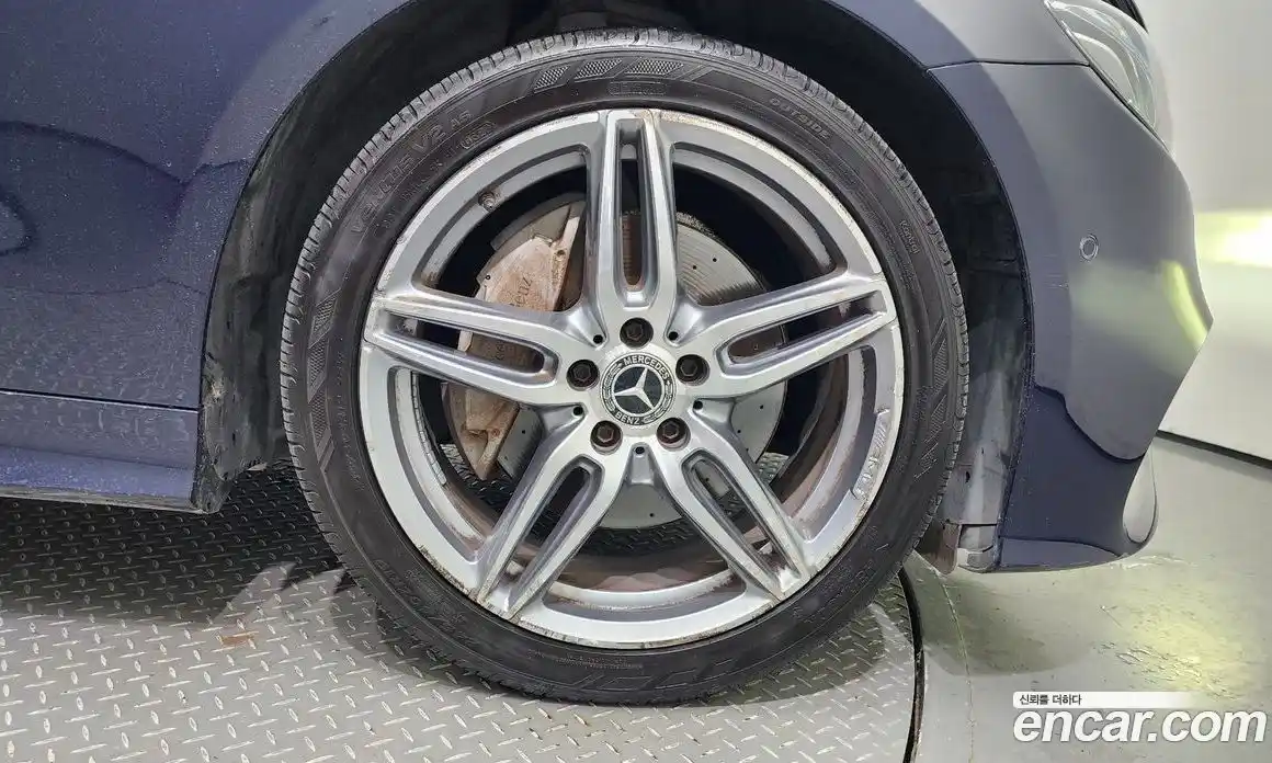 Mercedes-Benz E-Class 2017 1.9 Автомат в Москве № 200696, фото 12