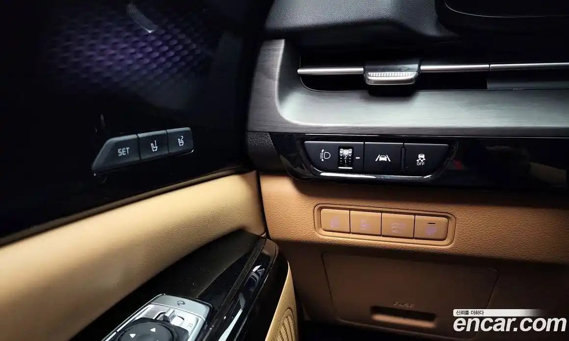 Kia Canival 2023 3.5 Автомат в Москве № 20340, фото 15