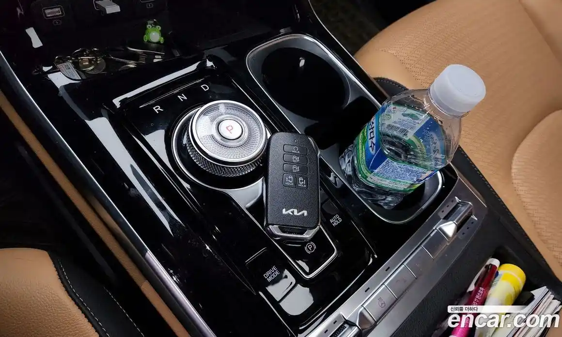Kia Canival 2023 3.5 Автомат в Москве № 20340, фото 17