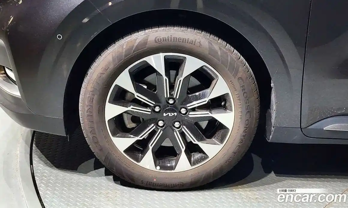 Kia Canival 2023 3.5 Автомат в Москве № 20340, фото 4